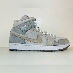 Size 10.5W - Jordan 1 Mid SE Particle Gray New with Box No Lid!